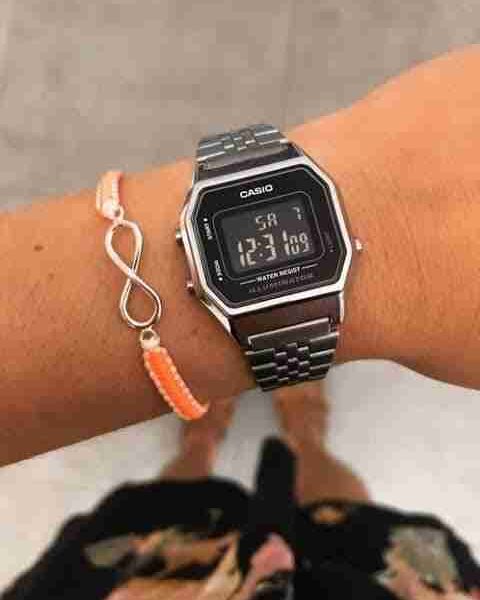 Casio Vintage LA-680WA-1B Silver Chain Female Watch - Image 3