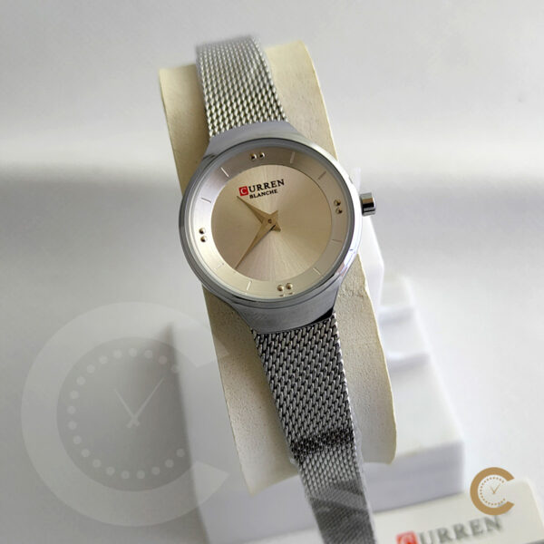 Curren 9028 silver mesh chain ladies analog wrist watch in simple analog dial