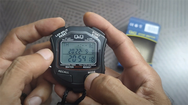 Q&Q HS45J001Y digital stopwatch in black resin case video review